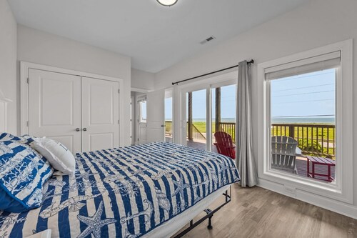 Beautiful ocean view home with private pool and hot tub with direct beach access