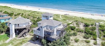 Aah View 242: Dog-friendly oceanfront home with amazing views
