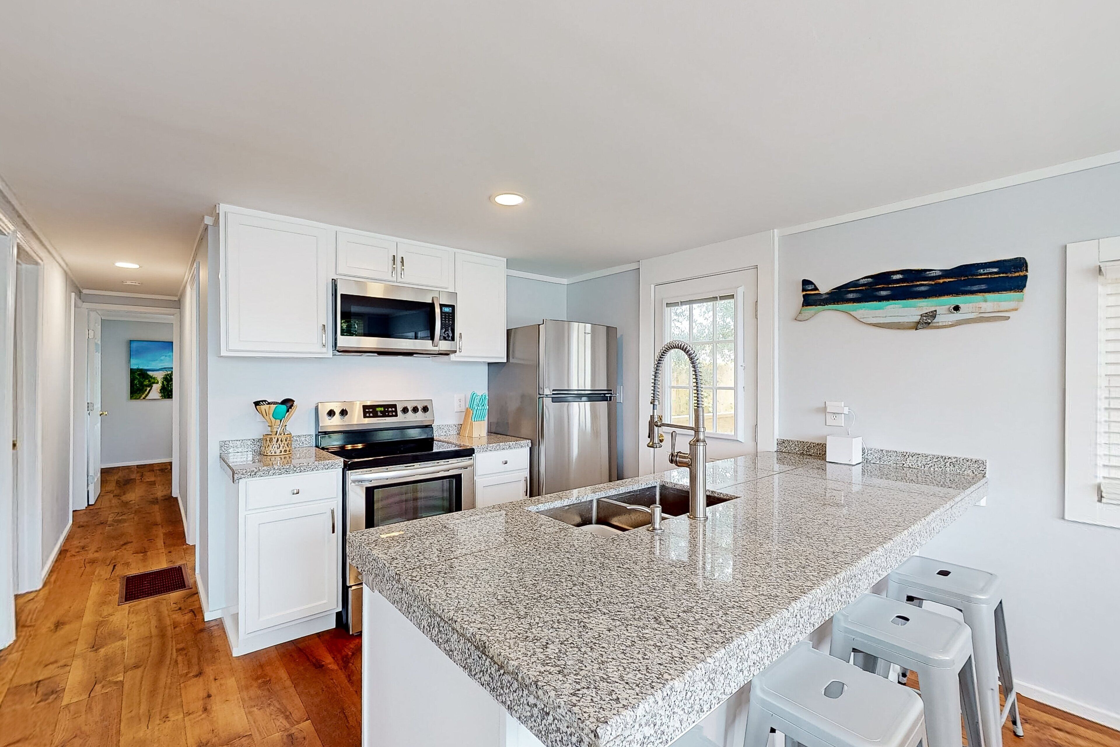 Refrigerador, microondas, horno, placa de cocina