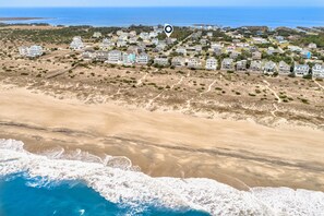 Beach nearby - Beautiful dog-friendly home with hot tub, WiFi, washer/dryer, grill, & balcony (Salvo)