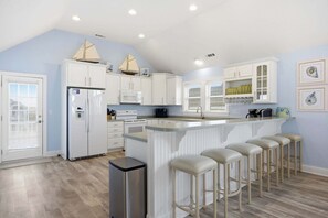 Fridge, microwave, oven, stovetop - Kinnakeet Shores home with private pool, hot tub, game room & ocean view (Avon)