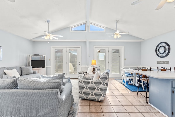 TV, DVD player