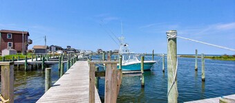 Waterfront, Dog-Friendly House w/Free WiFi, Water Views, Central AC, Private W/D
