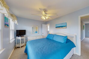 4 bedrooms, iron/ironing board, free WiFi, bed sheets