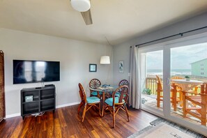 Dining - 2nd-floor ocean-view condo with private beach access, community pool, gazebo (Surf City)