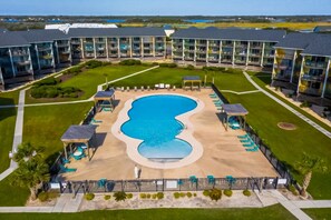 Exterior - 2nd-floor ocean-view condo with private beach access, community pool, gazebo (Surf City)