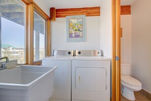 Shower, towels