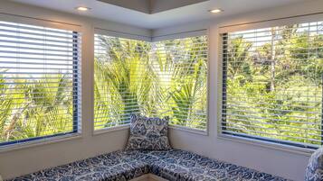 Comfort House, Bay View | Living area