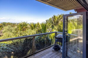 BBQ/picnic area - High View Waiheke (Waiheke Island)