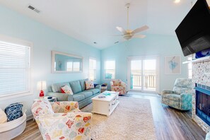 TV - Dog-friendly, water-view home with scenic balcony, grill, washer/dryer & AC (Surf City)