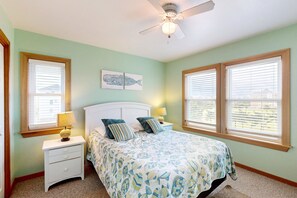 5 bedrooms, free WiFi, bed sheets
