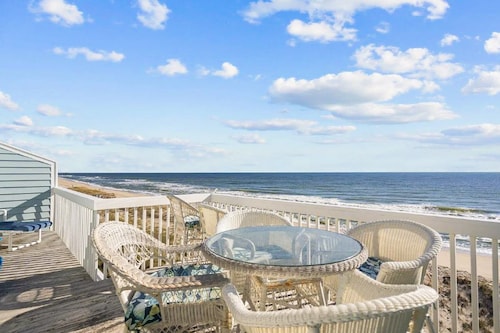 Stunning ocean front condo with shared pool and direct beach access