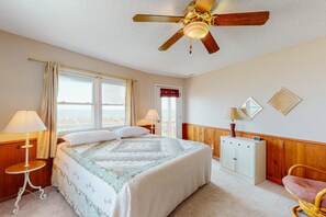 5 bedrooms, iron/ironing board, free WiFi, bed sheets