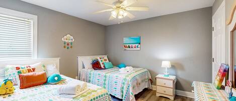 5 bedrooms, travel crib, free WiFi, bed sheets