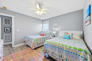 5 bedrooms, travel crib, free WiFi, bed sheets