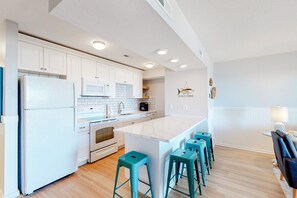 Fridge, microwave, oven, stovetop - Soundfront Gem W/ Furnished Balcony, Free WiFi, & Beach Access Nearby (Hatteras)