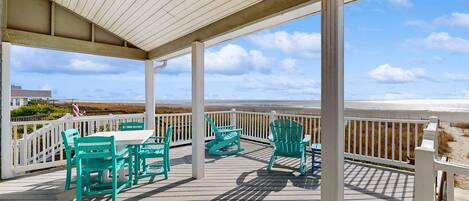 تناول الطعام بالخارج