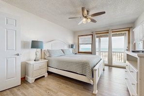 5 bedrooms, free WiFi, bed sheets - Prime Time 222: Oceanfront w/outdoor pool, private hot tub, basketball (Avon)