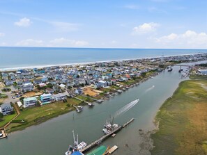 Marina - Waterfront Home on Intracoastal with Private Boat Dock, Screened Porch, WiFi, AC (Holden Beach)