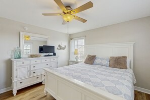 5 bedrooms, free WiFi, bed sheets