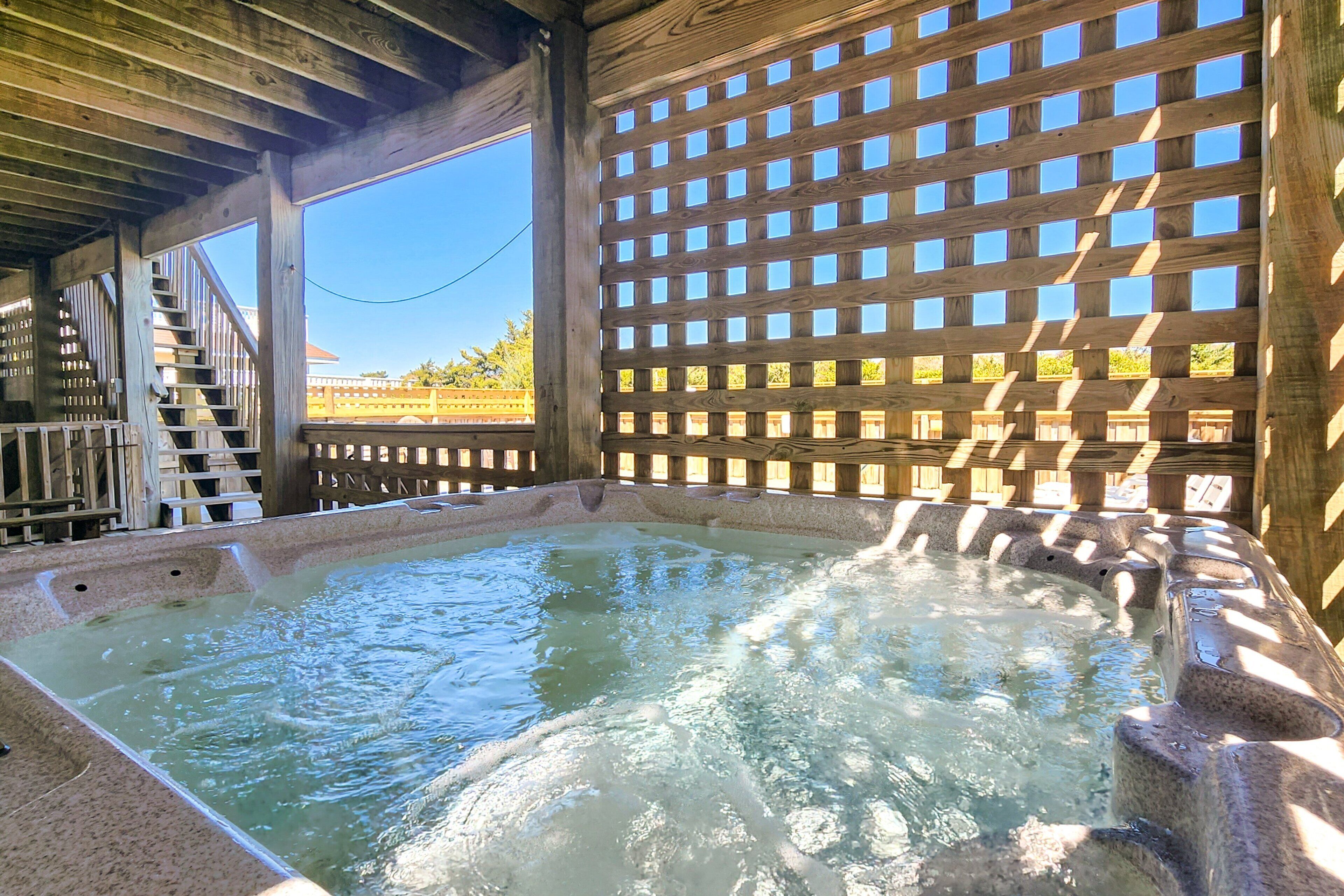 Outdoor spa tub