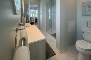 Shower, towels
