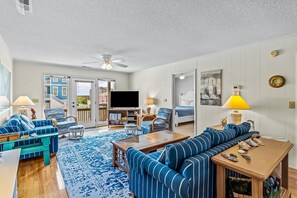 TV, DVD player - Newly updated house with pool & 2 porches - short walk to private beach access (Holden Beach)