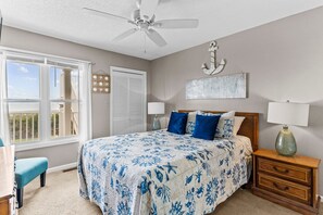 2 bedrooms, WiFi (free), bed sheets - Lower Waterfront Condo with Oceanfront Balcony, Shared Outdoor Pool, WiFi & AC (Holden Beach)