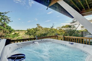 Outdoor spa tub - Dog-friendly home with NEW FLOORING THROUGHOUT, decks, & private hot tub (Holden Beach)