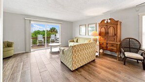 Unclassified image, 5 of 50, button - Oceanfront home with WiFi, central AC, washer/dryer  - dogs welcome (Holden Beach)