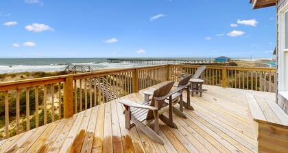 Ocean & Beachfront House w/Private Washer/Dryer, Hot Tub, WiFi, AC, Shared Pool