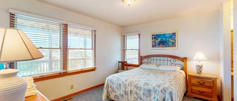 5 bedrooms, free WiFi, bed sheets