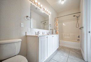 Shower, towels