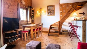 Unclassified image, 3 of 3, button - Holiday Home in Le Chantel With Mont Blanc View (Bourg-Saint-Maurice)