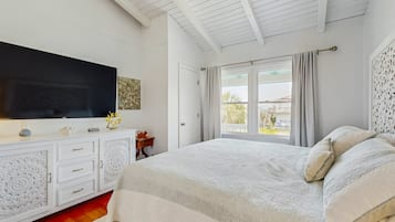 3 bedrooms, travel crib, free WiFi, bed sheets