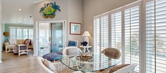 Dog-friendly marsh view home with large deck, close to beach access