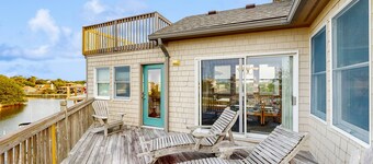 Waterfront House w/ Private Hot Tub, Free WiFi, Water View, Shared Pool