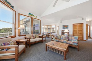 TV - Waterfront House w/ Private Hot Tub, Free WiFi, Water View, Shared Pool (Frisco)