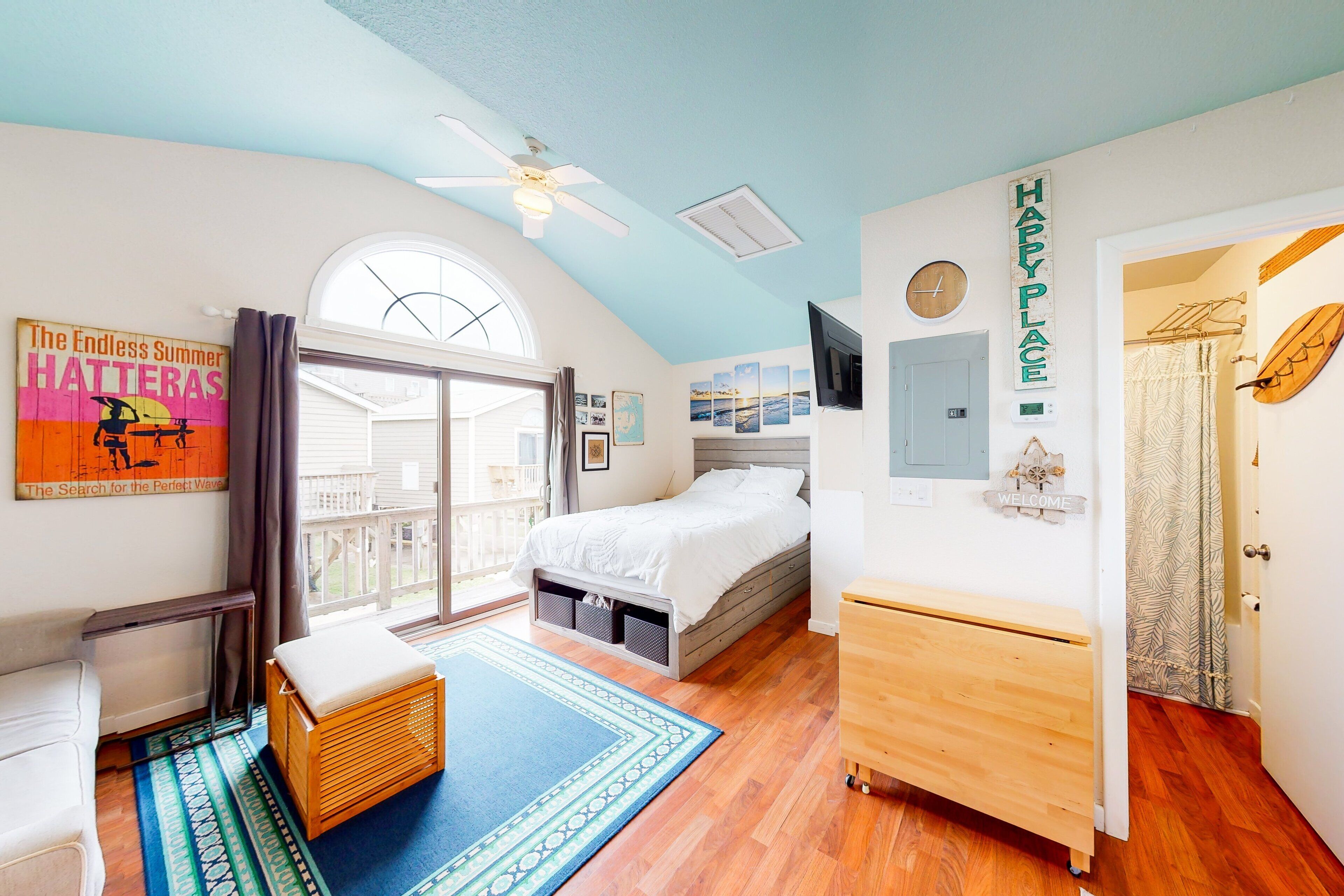 1 bedroom, internet, bed sheets