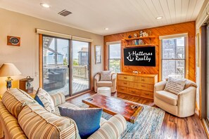 TV, peis og DVD-spiller