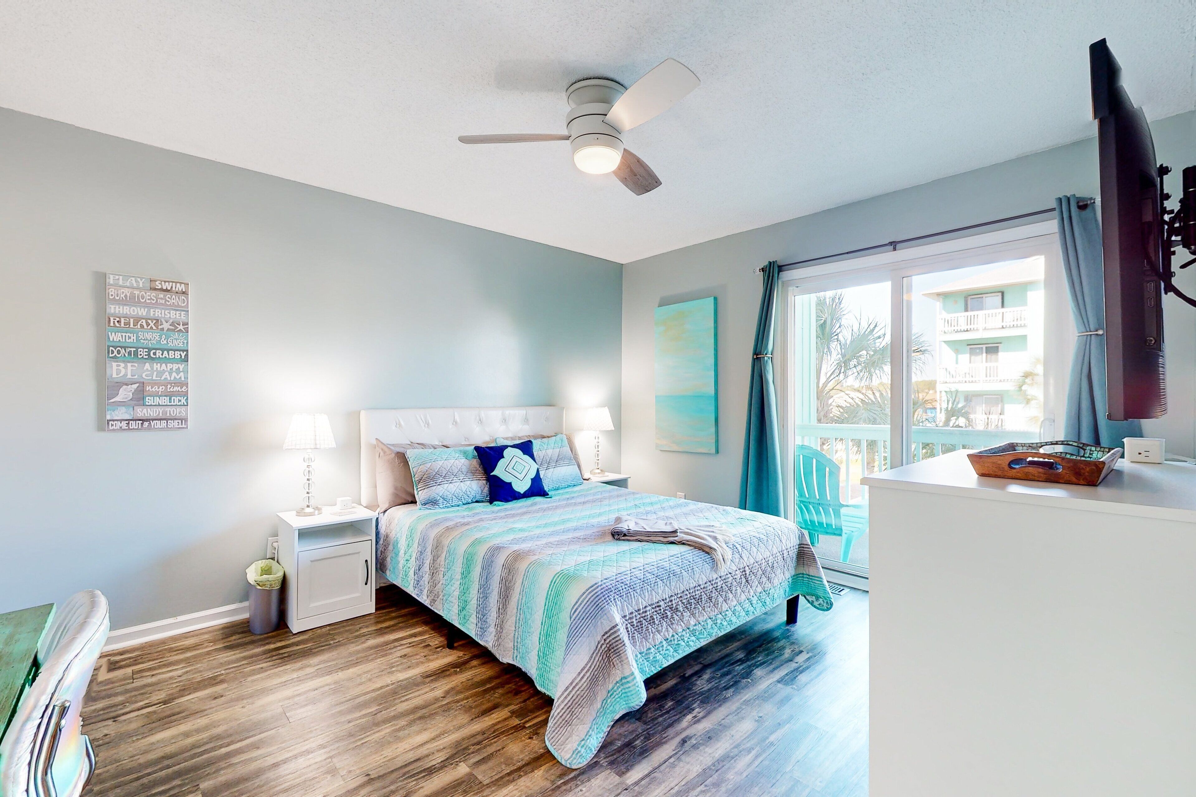 3 chambres, lit parapluie, accès Internet, draps fournis