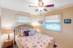 3 bedrooms, iron/ironing board, free WiFi, bed sheets