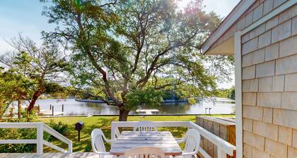 Waterfront House w/ Water View, Shared Pool, Private Washer/Dryer, & Free WiFi