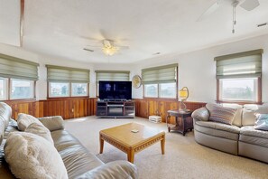 TV, DVD player