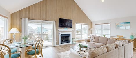 Televisión, reproductor de DVD y futbolito