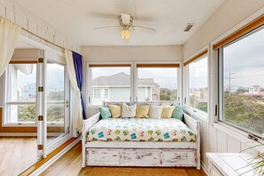 6 makuuhuonetta, ilmainen Wi-Fi, vuodevaatteet