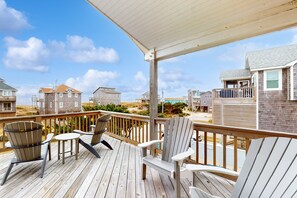 Property grounds - Dreamy dog-friendly getaway with ocean views, beach access, fast WiFi, and deck (Frisco)