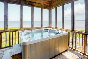 Baignoire à remous extérieure