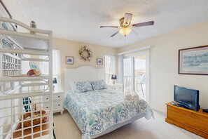2 bedrooms, free WiFi, bed sheets - Beachfront Topsail Dunes condo - oceanfront pool - AC, WiFi, washer/dryer (North Topsail Beach)