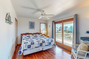6 bedrooms, free WiFi, bed sheets